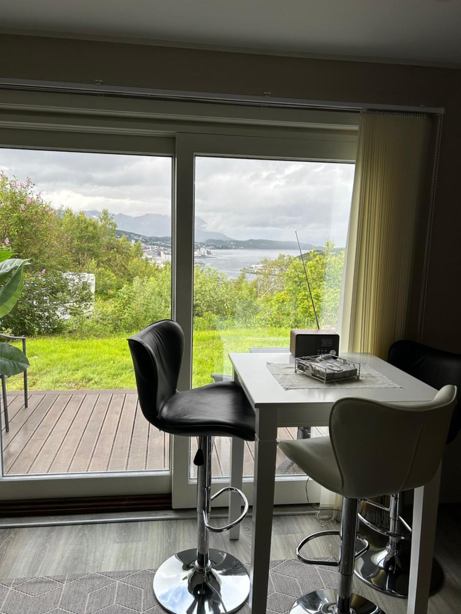 Harstad, Seasons * Harstad