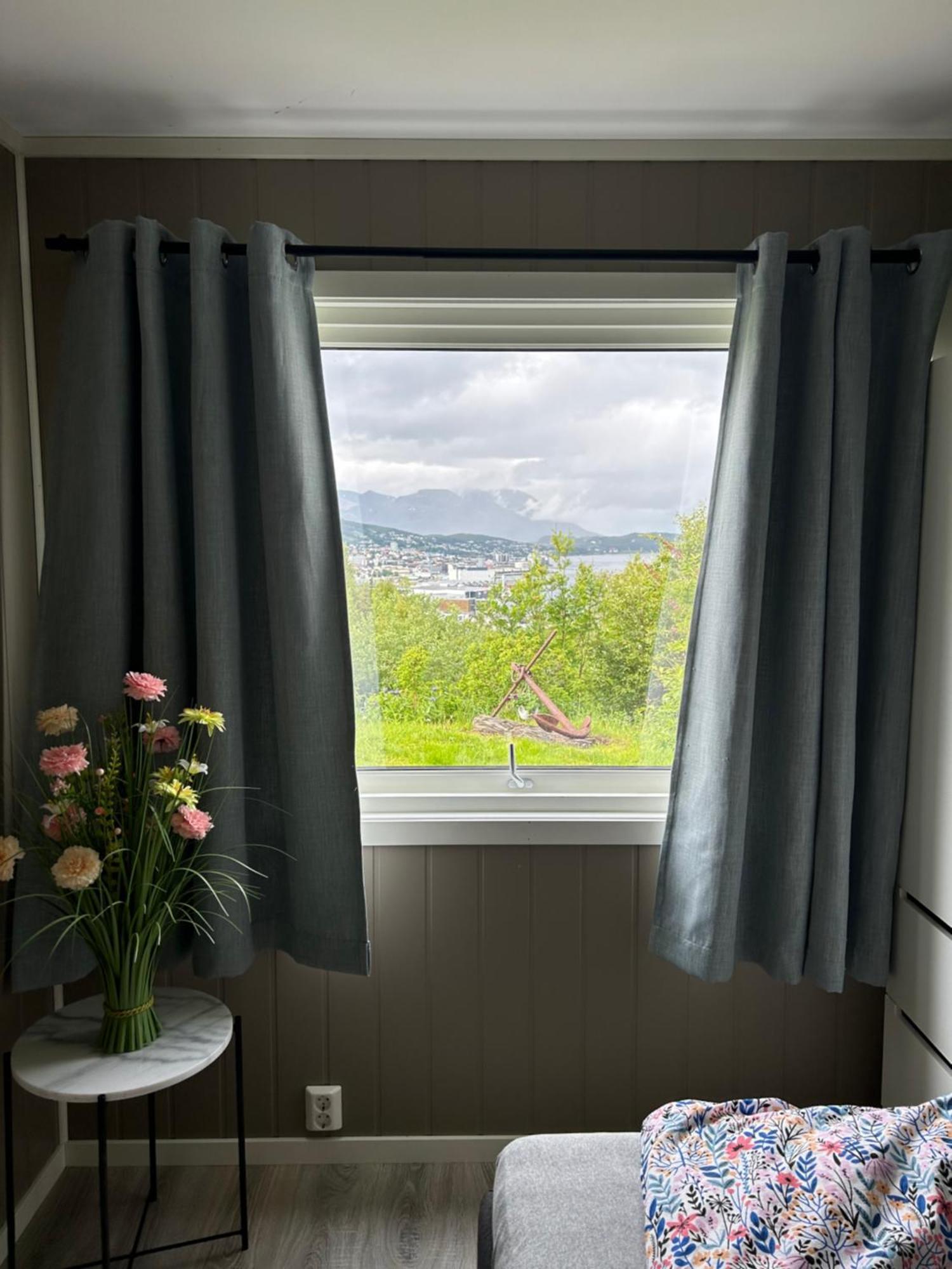 Apartment Harstad, Seasons